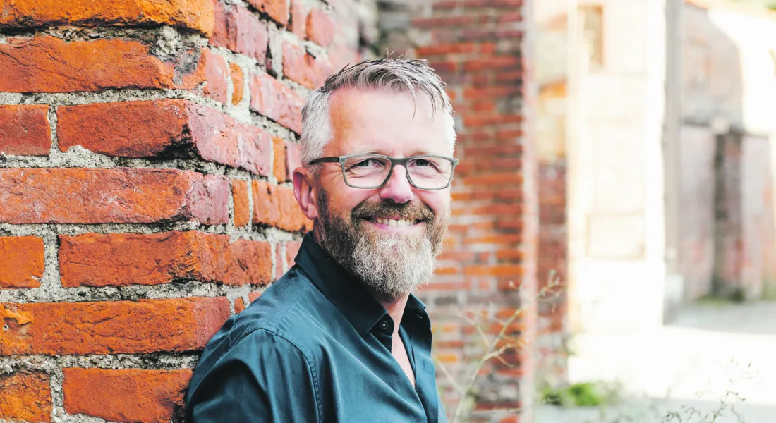 Axel Lapp an der Stadtmauer