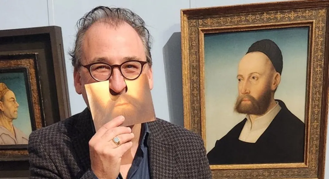 Dr. Christof Trepesch in der Ausstellung »Reichtum der Kunst – Jakob Fugger und sein Erbe«
