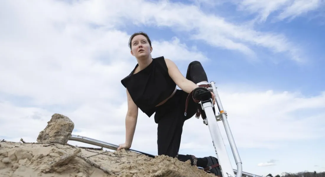 Finja Sander Performance (Still)