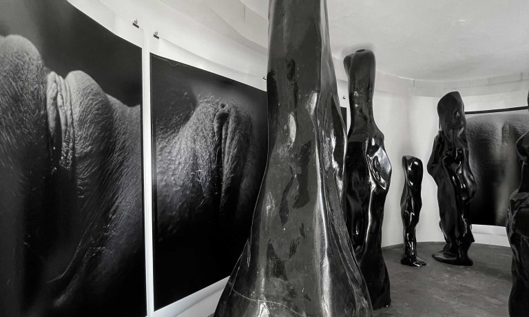 Ausstellungsansicht sacra conversazione Foto: Christof Rehm © VG Bild-Kunst, Bonn 2025