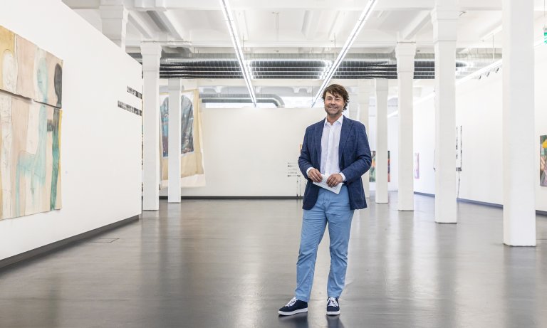 Seit einem Jahr ist Jan T. Wilms Leiter des Zentrums für Gegenwartskunst im Glaspalast. © a3kultur/Martina Vodermayer