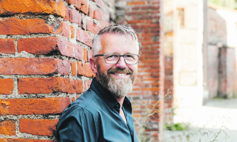 Axel Lapp an der Stadtmauer