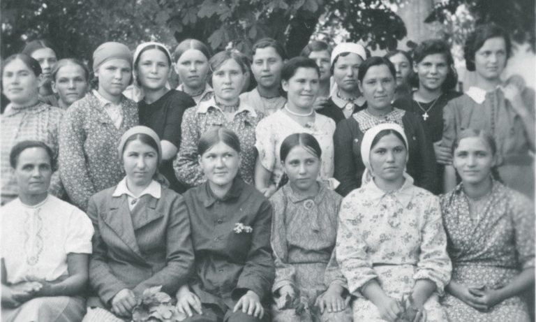 Zwangsarbeiterinnen in der Spinnerei und Weberei Momm, vor 1943 © Bayerisches Wirtschaftsarchiv, F103/380